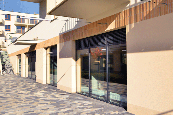 Puertas automáticas para negocios: ¿qué necesitas saber antes de instalar?