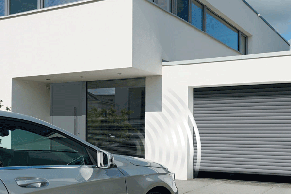 ¿Qué automatismo elegir para una cancela batiente?